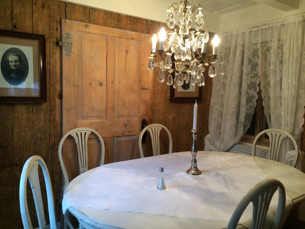 Gjestehuset Ibsen Гримстад Екстериор снимка