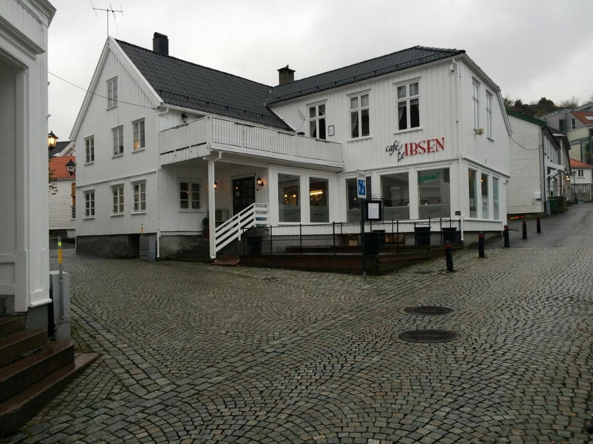 Gjestehuset Ibsen Гримстад Стая снимка